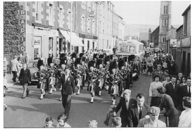 1960 camanachd cup final procession